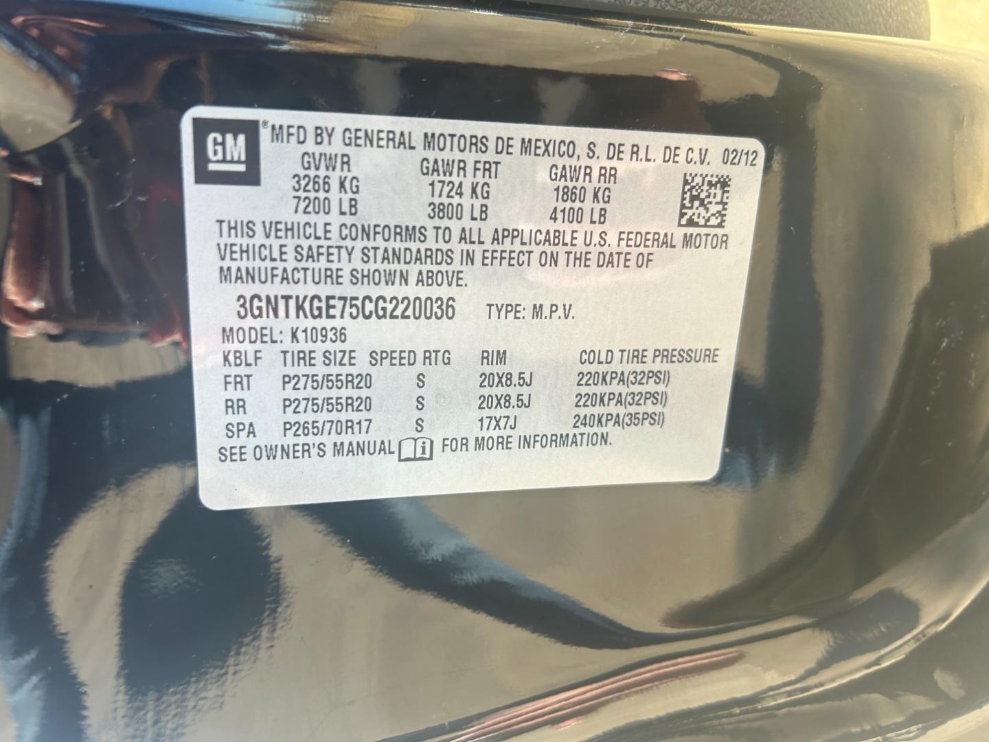 2012 BLACK /BLACK Chevrolet Avalanche LTZ (3GNTKGE75CG) with an 5.3L V8 OHV 16V FFV engine, AUTOMATIC transmission, located at 17760 Hwy 62, Morris, OK, 74445, (918) 733-4887, 35.609104, -95.877060 - 2012 CHEVROLET AVALANCHE LTZ HAS A 5.3L V8 ENGINE AND IS 4WD. THIS TRUCK IS BI-FUEL WHICH RUNS ON BOTH CNG(COMPRESSED NATURAL GAS) OR GASOLINE, IT FEATURES KEYLESS ENTRY REMOTE, REMOTE START, POWER LOCKS, POWER WINDOWS, POWER SEATS, POWER MIRRORS, POWER ADJUSTABLE FOOT PEDAL, AM/FM STEREO, CD PLAYER - Photo#31